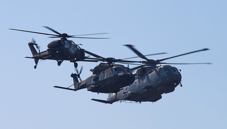 mixed formation flight AW-129, NH-90, AW-101