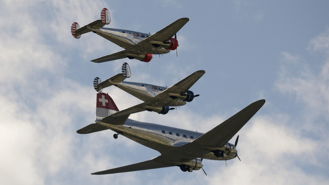 La Classic Formation in volo. - copyright © Mauro Finati - click for the slideshow