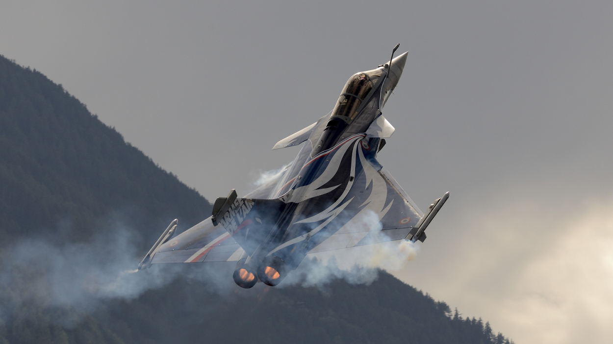 Il Rafale A con i colori del RAFALE SOLO DISPLAY. - photo © Mauro Finati - click for the slideshow