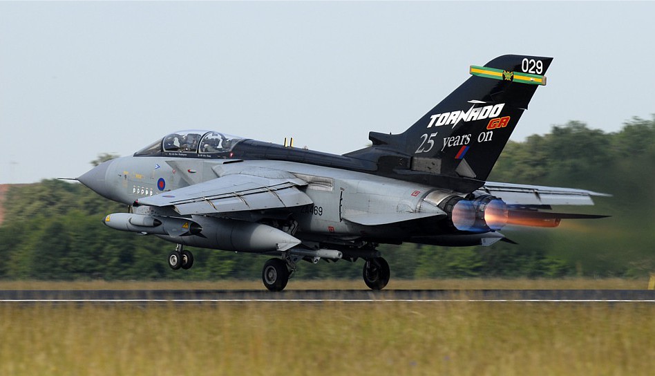 RAF: Tornado GR4 del IX(B) Sqn con livrea speciale RAF Tornado GR4 s/c