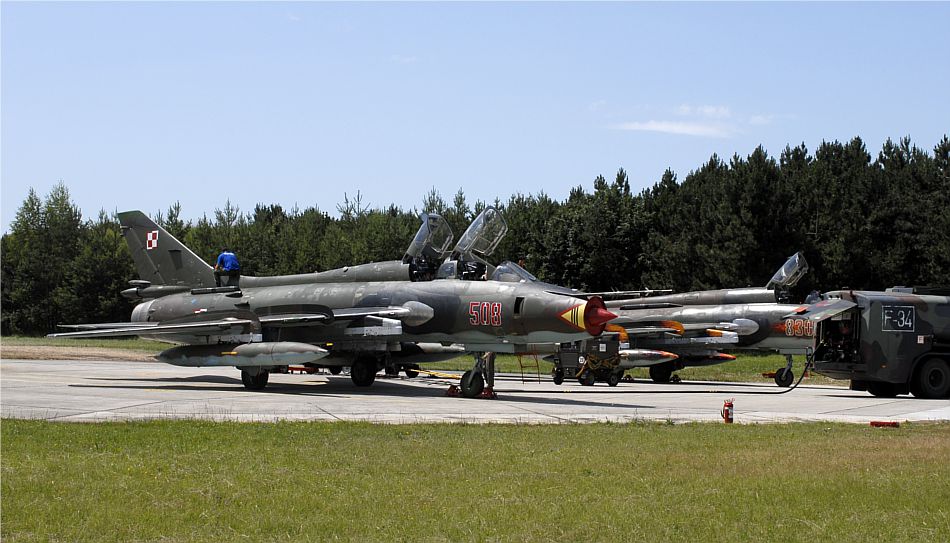 Polish Air Force: Su-22UM-3K + Su-22M-4 8.elt WLOP Su-22UM-3K + Su-22M-4 8.elt