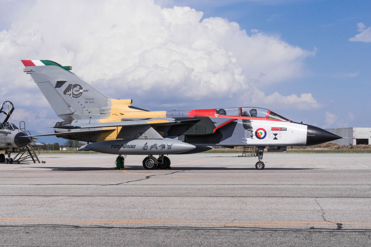 Tornado ECR 6-66/MM7057 con i colori commemorativi dell'evento/ph. Paolo Rollino Tornado ECR 6-66/MM7057 con i colori commemorativi dell'evento