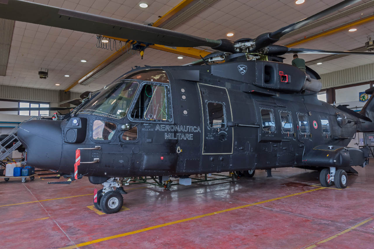 Il primo elicottero HH-101A 15-04/MM81867 con i colori del 23° Gruppo/ph. Paolo Rollino