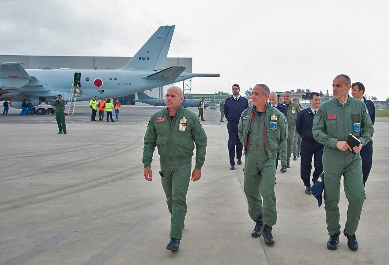 La delegazione italiana visita i nuovi velivoli