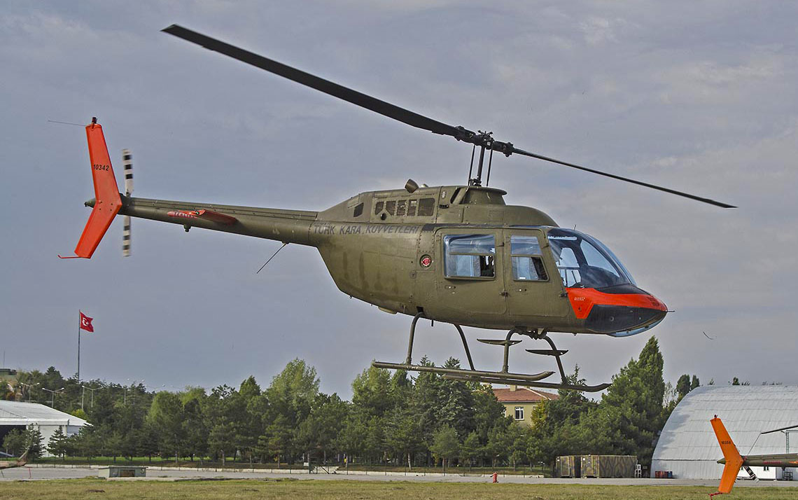 Uno degli AB.206R della Scuola di Volo dell'Aviazione dell'Esercito Turco/ph. Paolo Rollino Uno degli AB.206R della Scuola di Volo dell'Aviazione dell'Esercito Turco/ph. Paolo Rollino